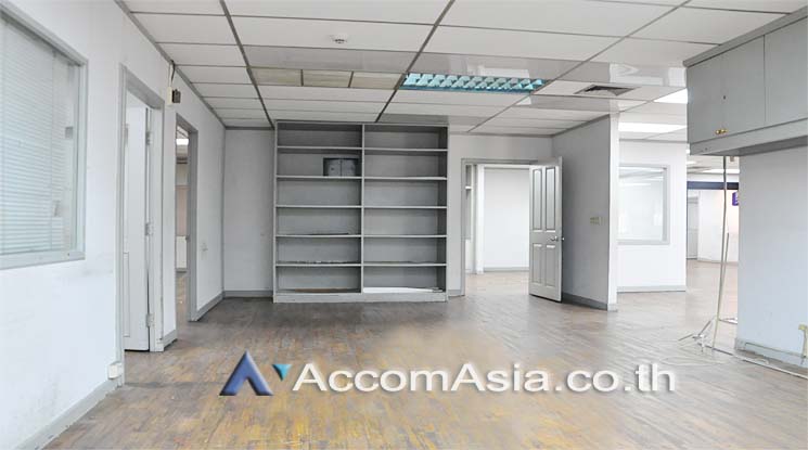  1  Office Space For Rent in Sukhumvit ,Bangkok BTS Asok - MRT Sukhumvit at Rajapark Building AA14272